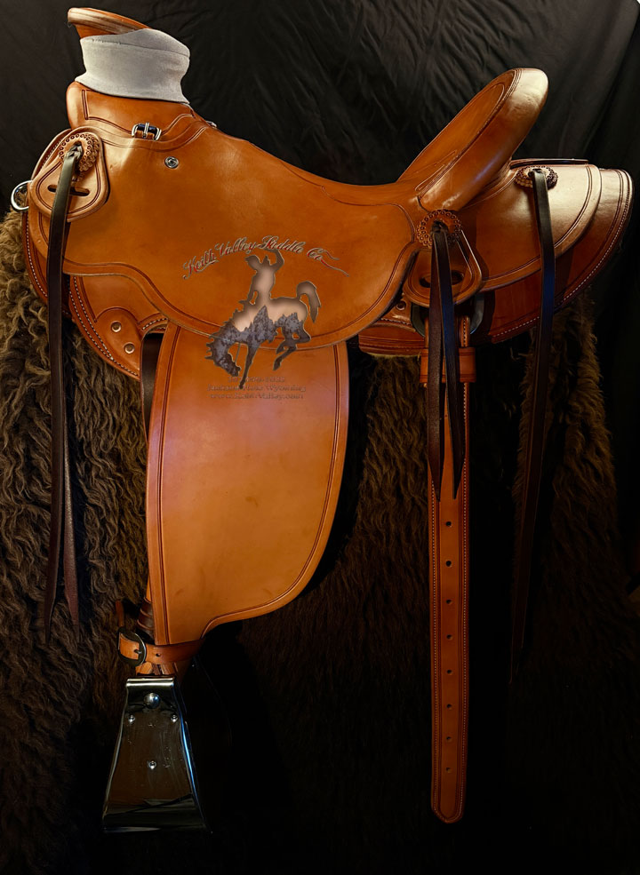 Smooth pinstriped Wade Saddle by Keith Valley.
